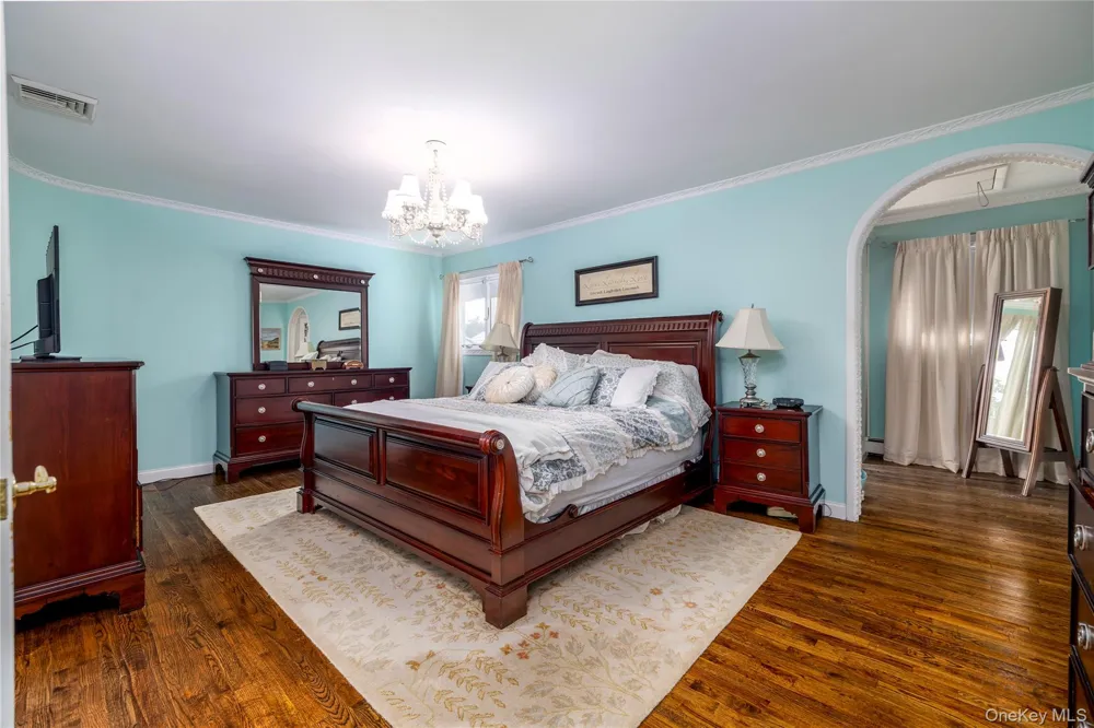 85 Jeffery Lane Oceanside, NY 11572