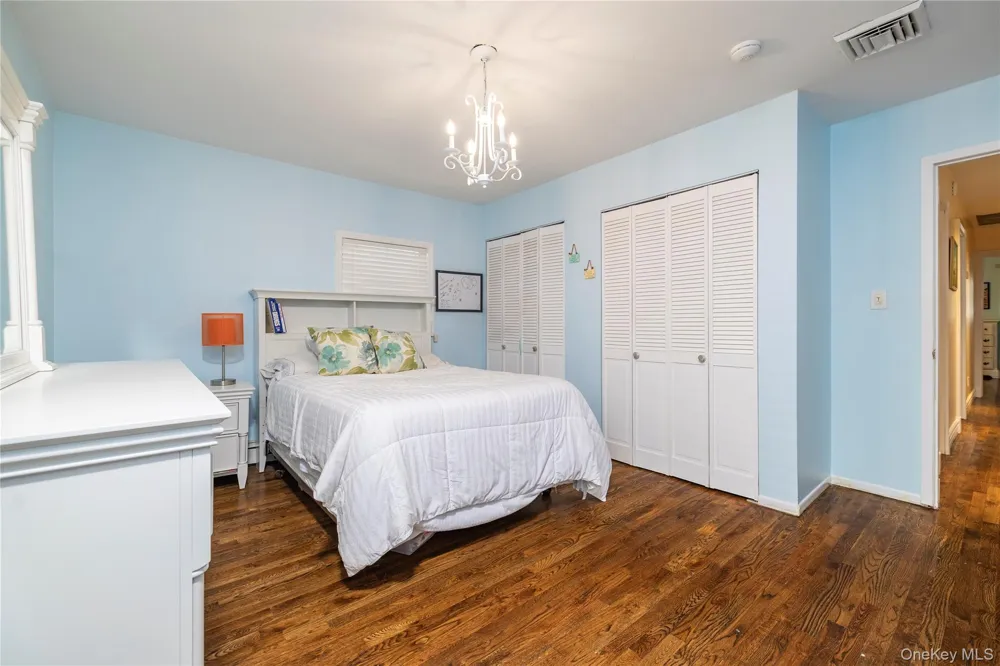 85 Jeffery Lane Oceanside, NY 11572