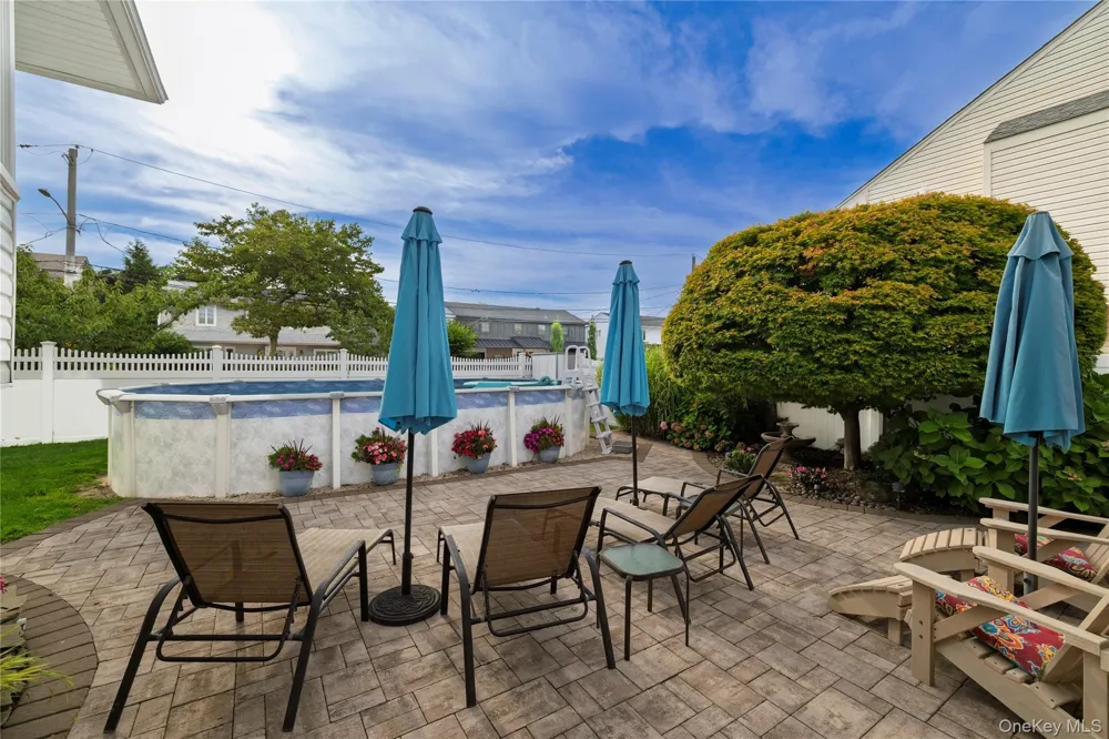 85 Jeffery Lane Oceanside, NY 11572