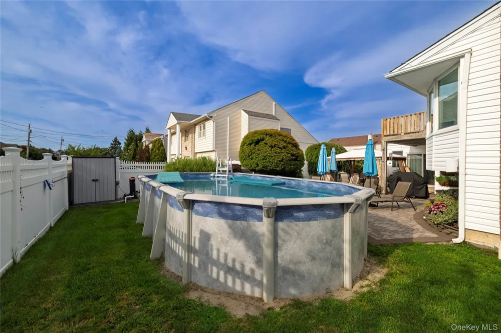 85 Jeffery Lane Oceanside, NY 11572