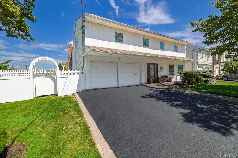 85 Jeffery Lane Oceanside, NY 11572