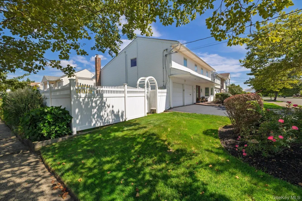 85 Jeffery Lane Oceanside, NY 11572