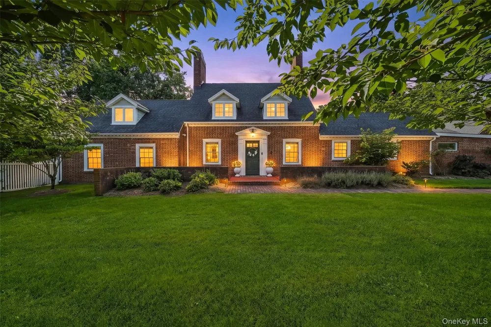 8 Rose Hill Road Suffern, NY 10901