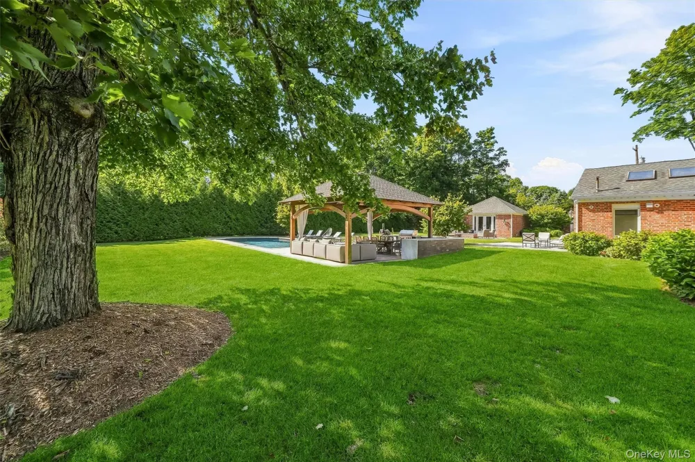 8 Rose Hill Road Suffern, NY 10901