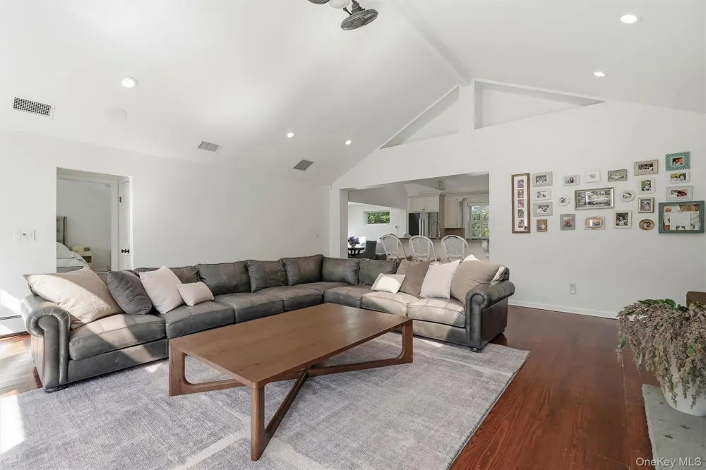 8 Rose Hill Road Suffern, NY 10901