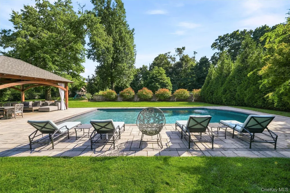 8 Rose Hill Road Suffern, NY 10901