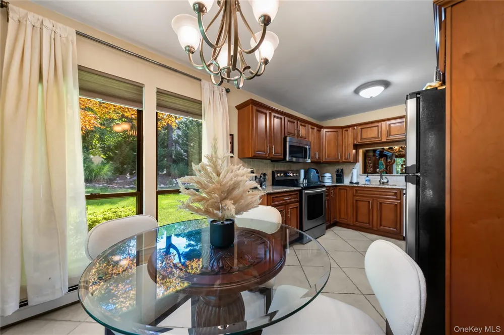 4 Lyndon Court Bohemia, NY 11716