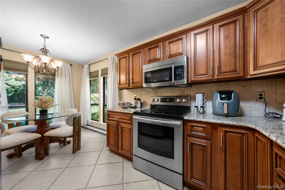 4 Lyndon Court Bohemia, NY 11716