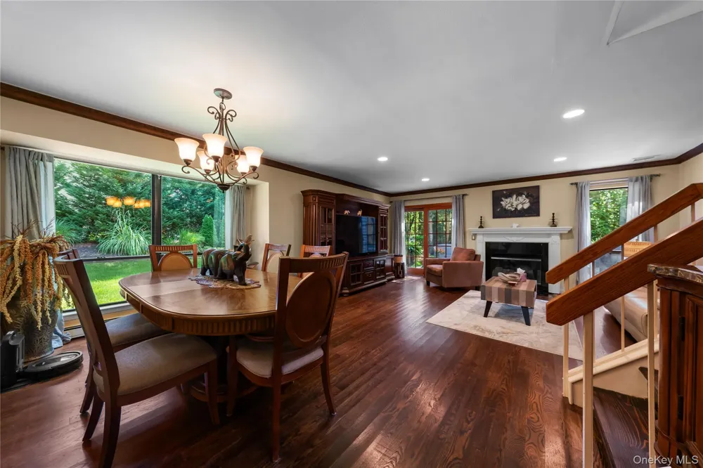 4 Lyndon Court Bohemia, NY 11716