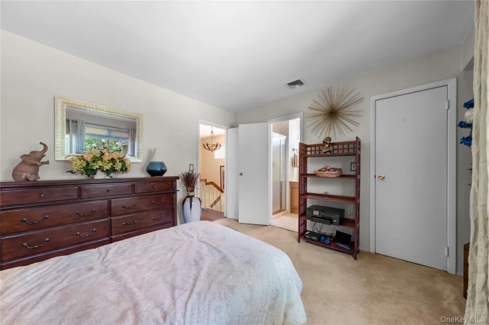 4 Lyndon Court Bohemia, NY 11716