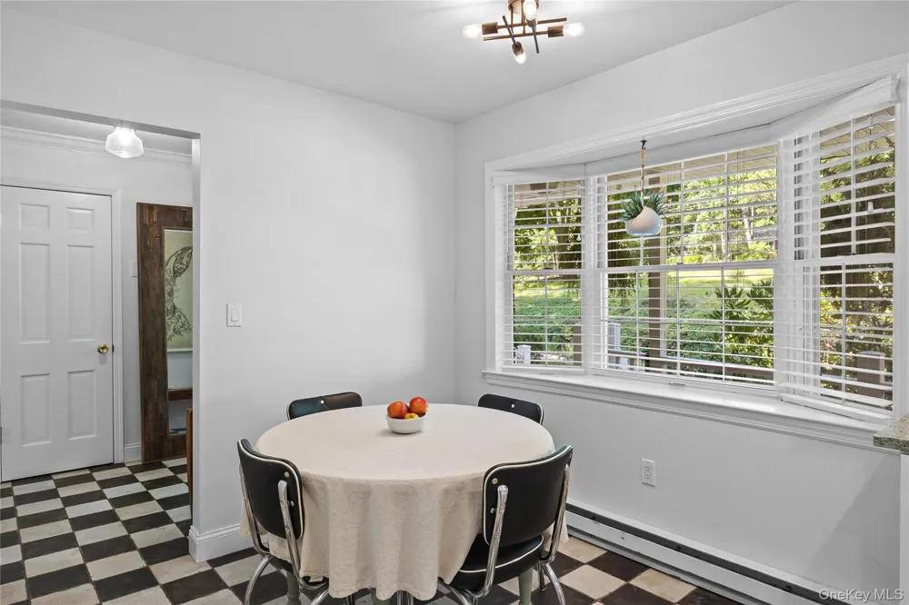 18 Beaver Lane W Westhampton, NY 11977