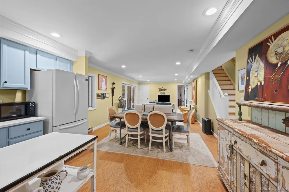 18 Beaver Lane W Westhampton, NY 11977