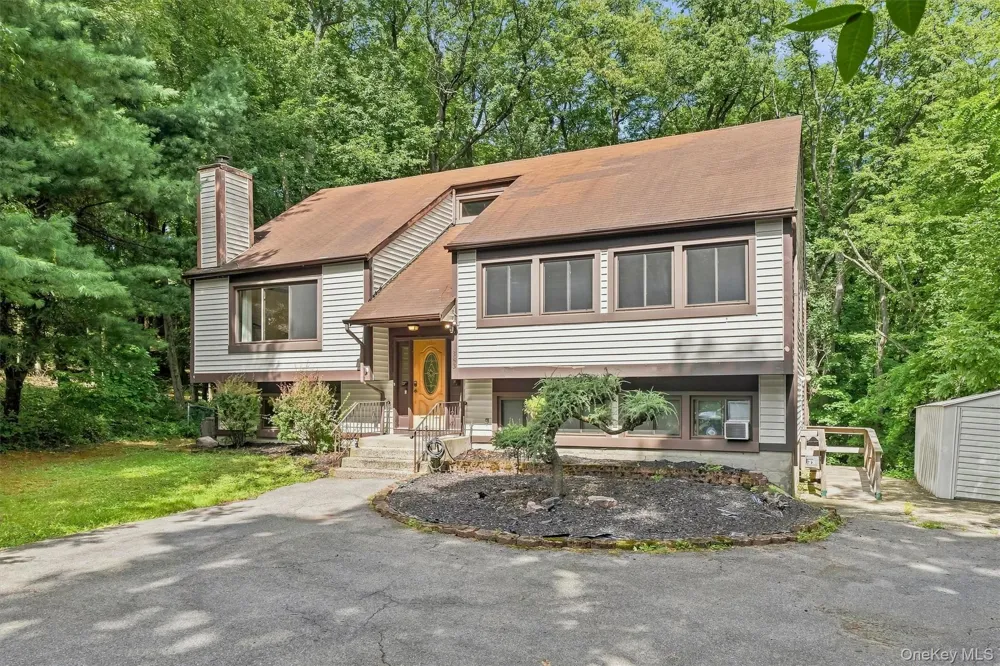 383 Rt 32 Woodbury, NY 10917