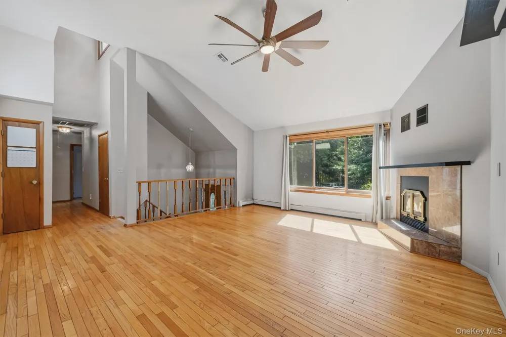 383 Rt 32 Woodbury, NY 10917