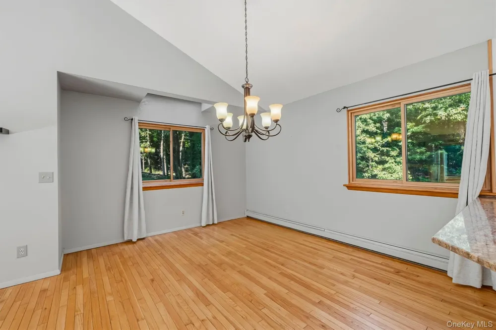 383 Rt 32 Woodbury, NY 10917