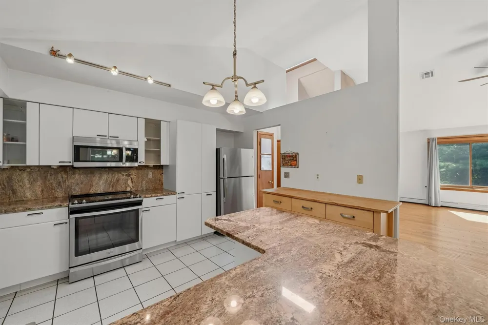 383 Rt 32 Woodbury, NY 10917