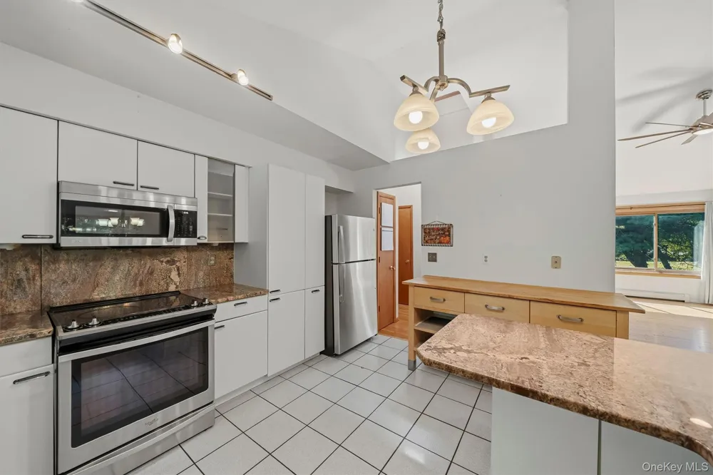 383 Rt 32 Woodbury, NY 10917