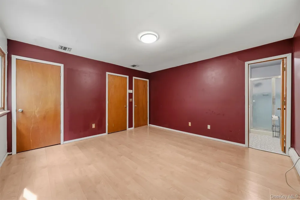 383 Rt 32 Woodbury, NY 10917