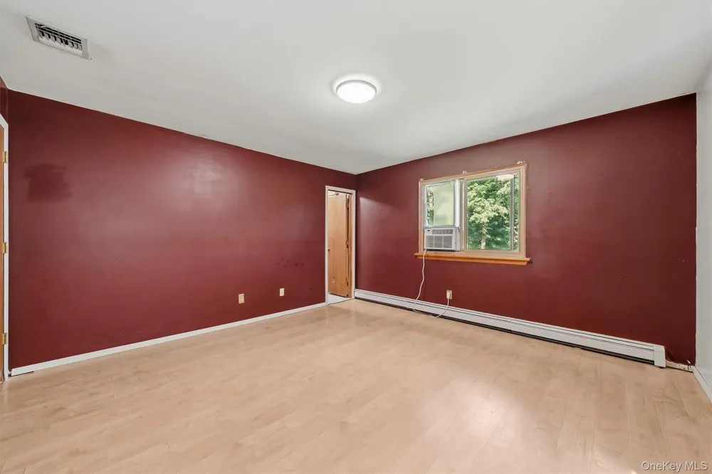 383 Rt 32 Woodbury, NY 10917