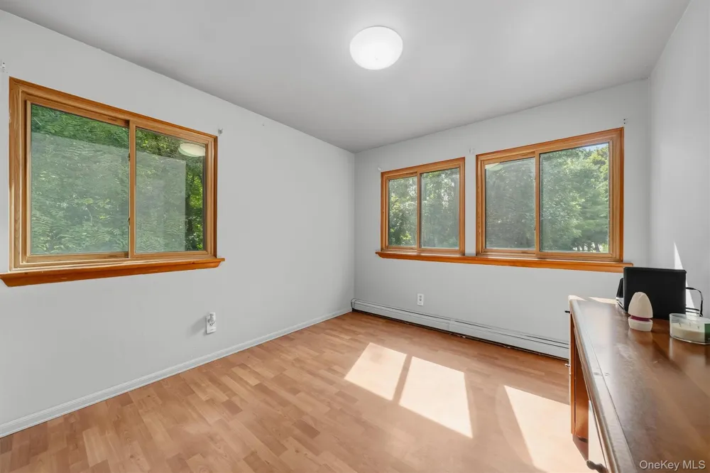 383 Rt 32 Woodbury, NY 10917