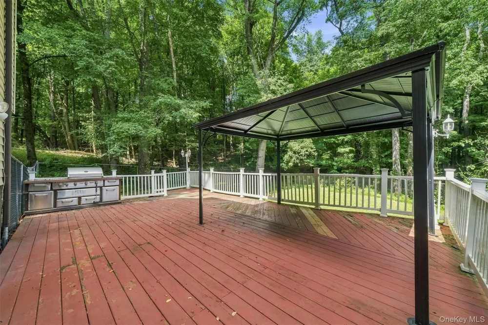 383 Rt 32 Woodbury, NY 10917