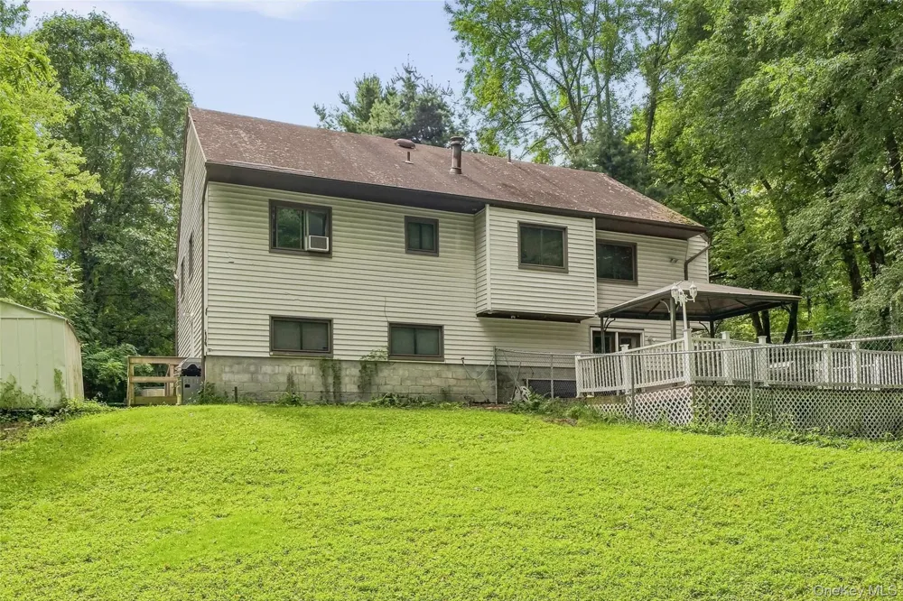 383 Rt 32 Woodbury, NY 10917