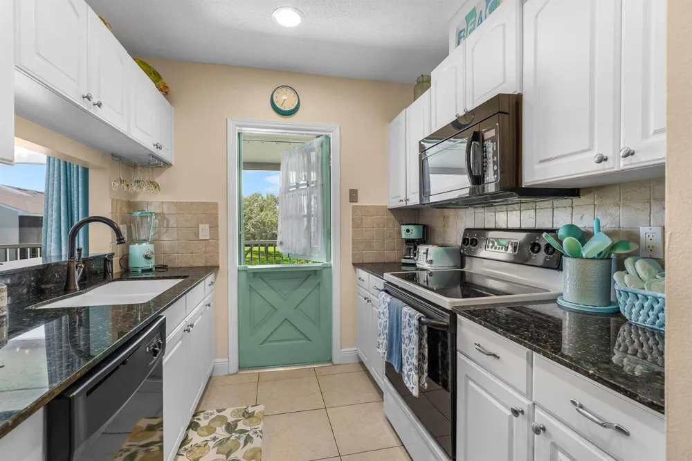 3209 S Lakeview Circle #8202 Hutchinson Island, FL 34949