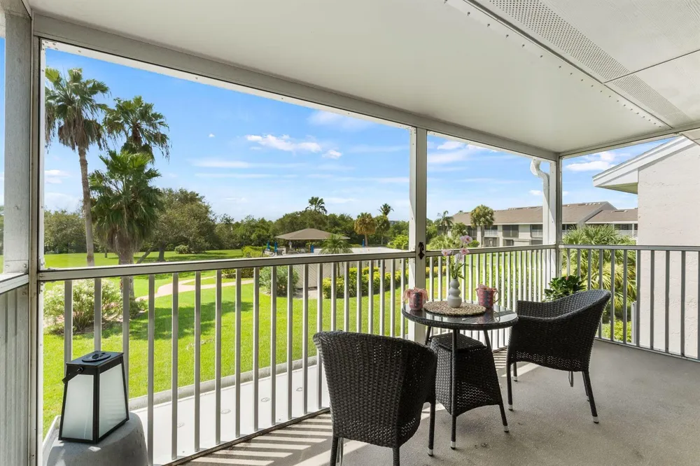 3209 S Lakeview Circle #8202 Hutchinson Island, FL 34949