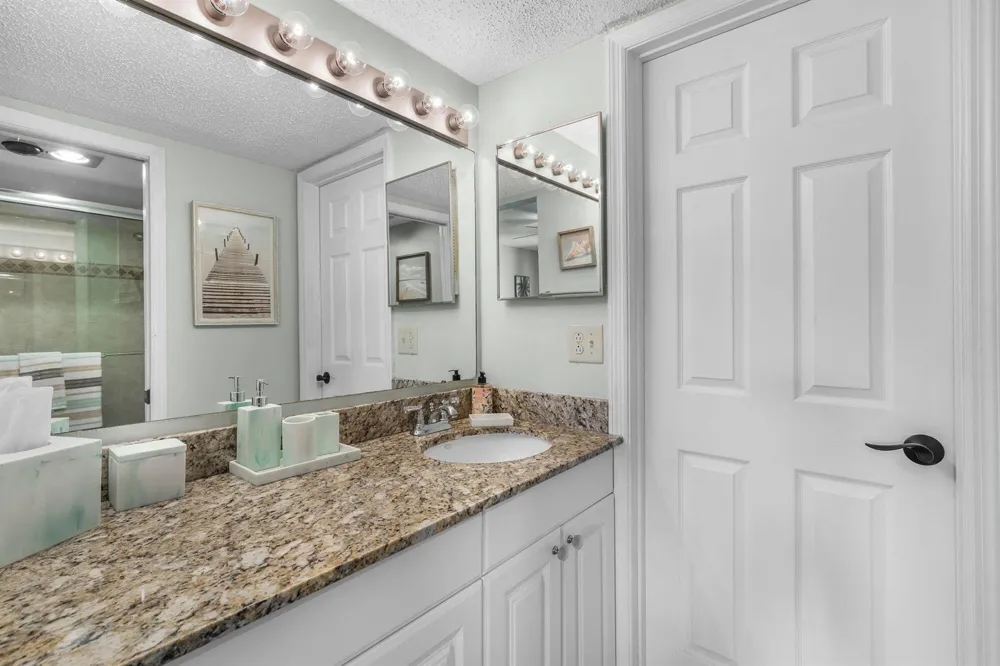 3209 S Lakeview Circle #8202 Hutchinson Island, FL 34949
