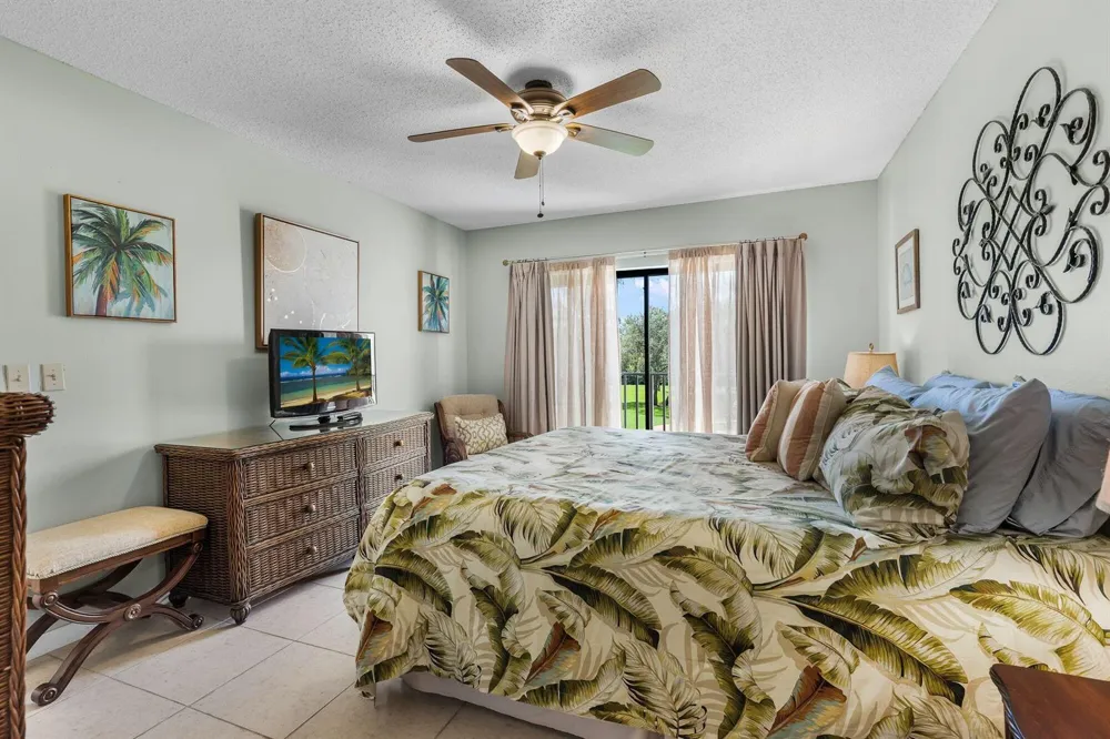 3209 S Lakeview Circle #8202 Hutchinson Island, FL 34949
