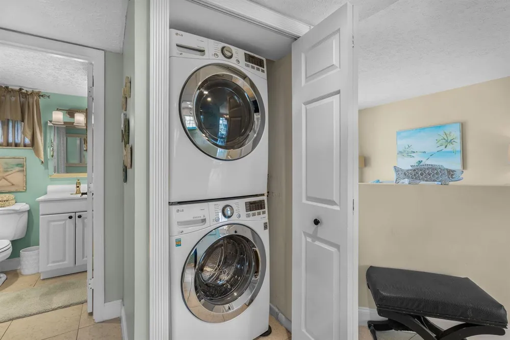 3209 S Lakeview Circle #8202 Hutchinson Island, FL 34949