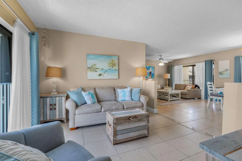 3209 S Lakeview Circle #8202 Hutchinson Island, FL 34949