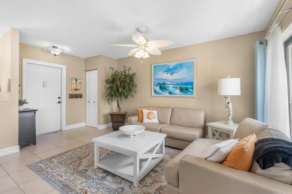 3209 S Lakeview Circle #8202 Hutchinson Island, FL 34949