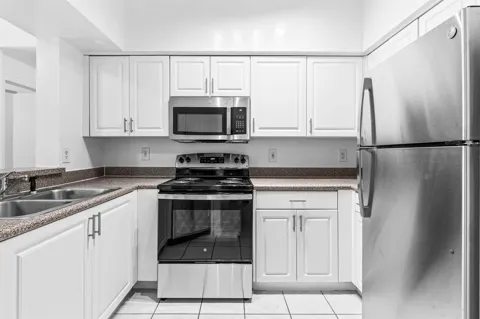 1961 BRANDYWINE ROAD #304