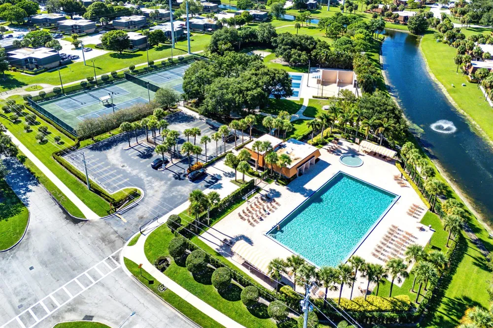 1961 BRANDYWINE ROAD #304 West Palm Beach, FL 33409