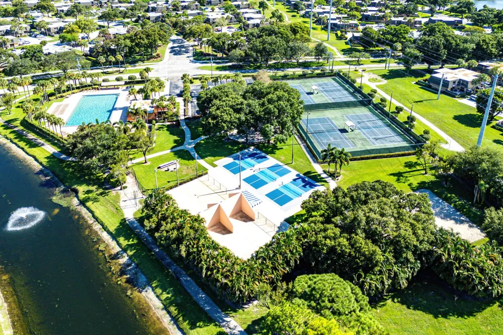1961 BRANDYWINE ROAD #304 West Palm Beach, FL 33409