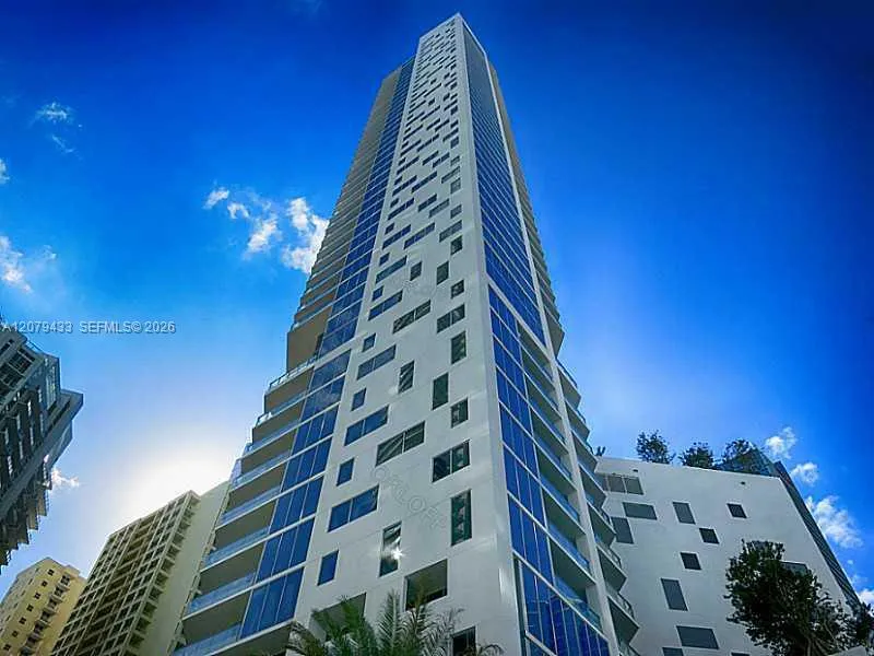 1300 Brickell Bay Dr #1008 Miami, FL 33131