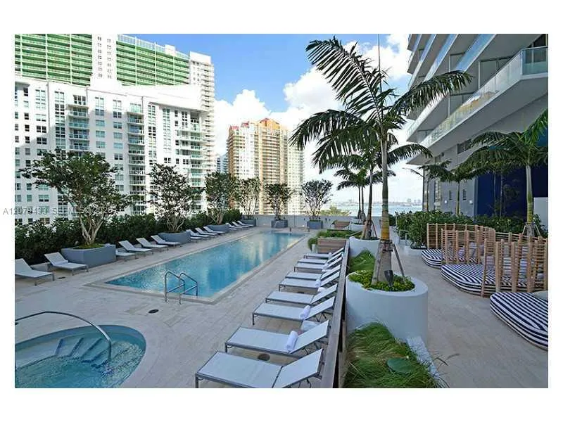 1300 Brickell Bay Dr #1008 Miami, FL 33131