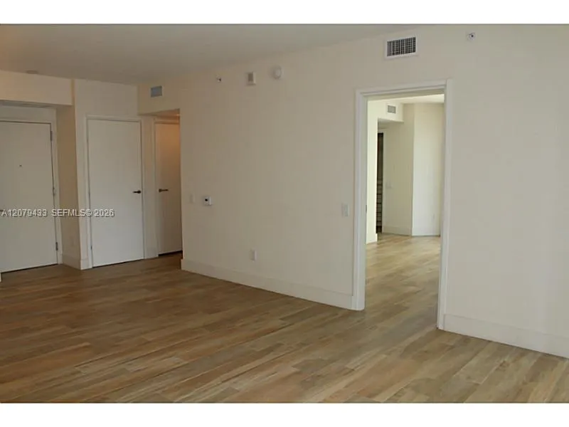 1300 Brickell Bay Dr #1008 Miami, FL 33131