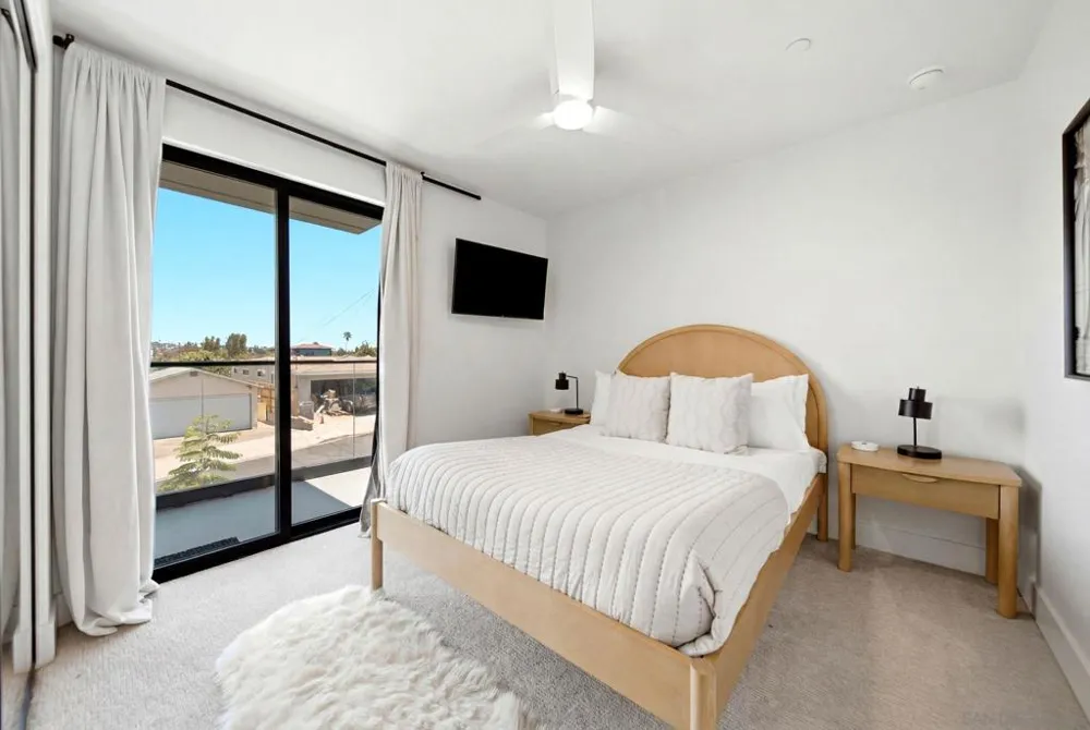 2126 San Clemente St San Diego, CA 92107