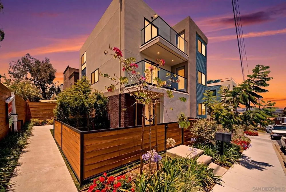 2126 San Clemente St San Diego, CA 92107