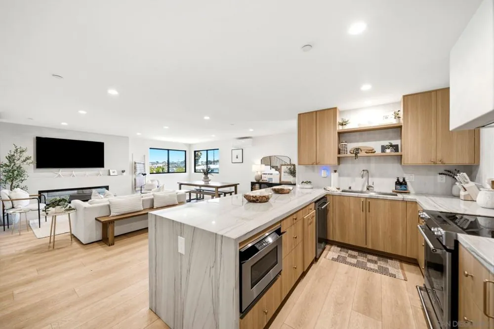 2126 San Clemente St San Diego, CA 92107