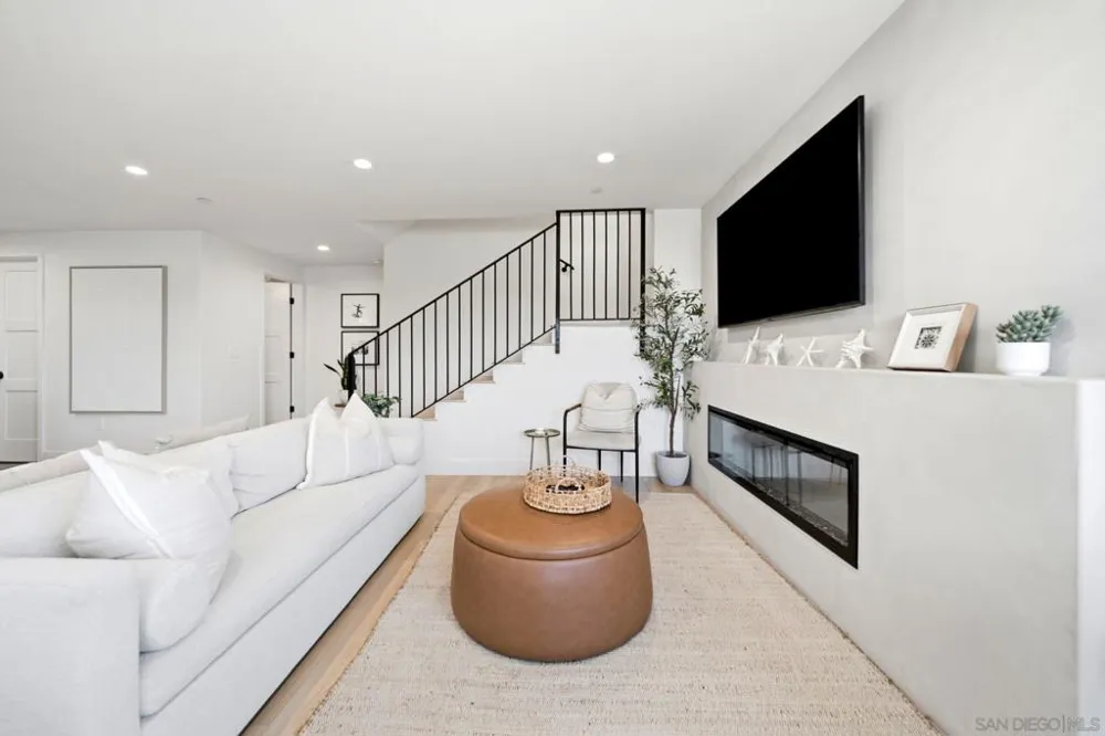 2126 San Clemente St San Diego, CA 92107
