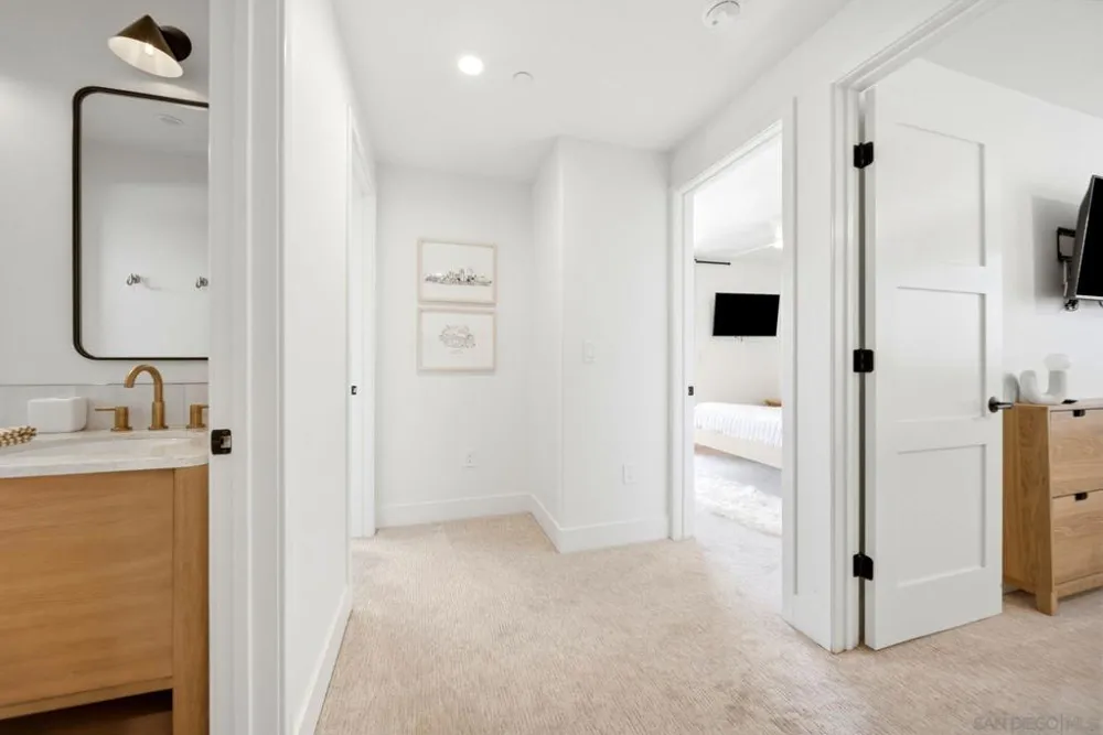 2126 San Clemente St San Diego, CA 92107