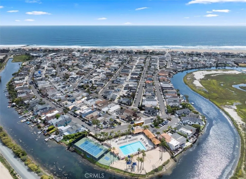 332 Lugonia Street Newport Beach, CA 92663