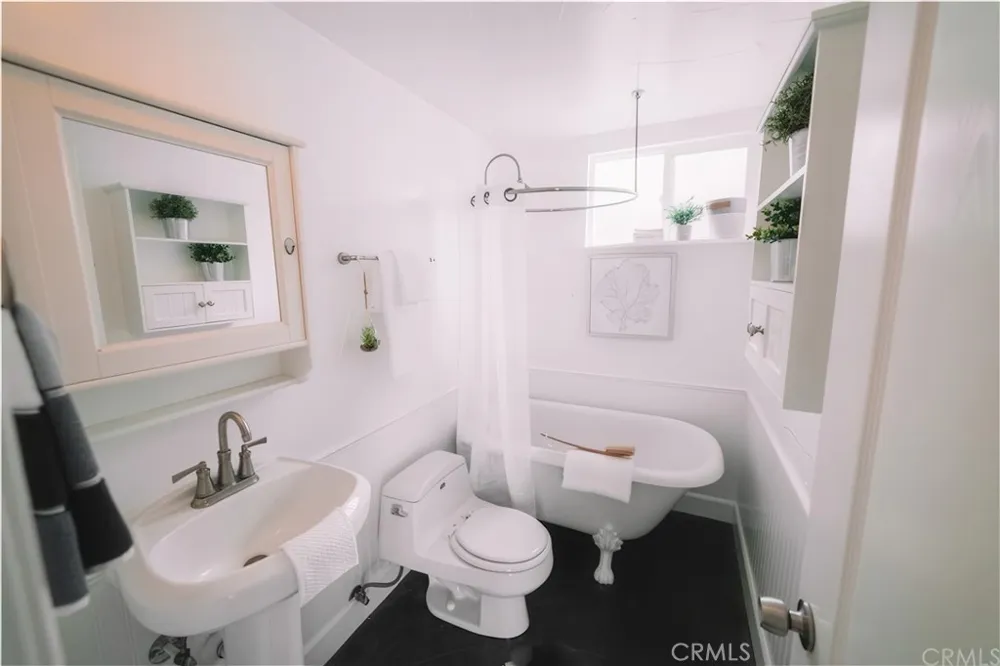 332 Lugonia Street Newport Beach, CA 92663