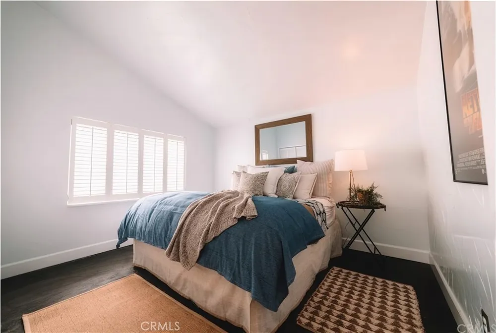 332 Lugonia Street Newport Beach, CA 92663