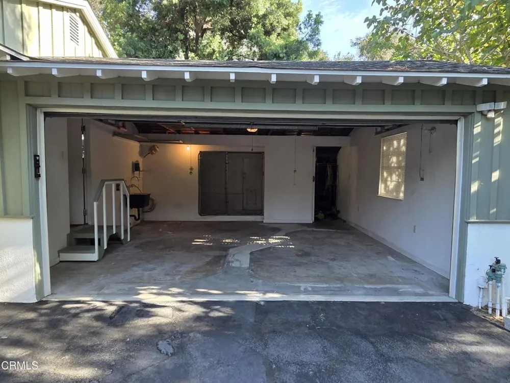 4861 Del Monte Road La Canada Flintridge, CA 91011