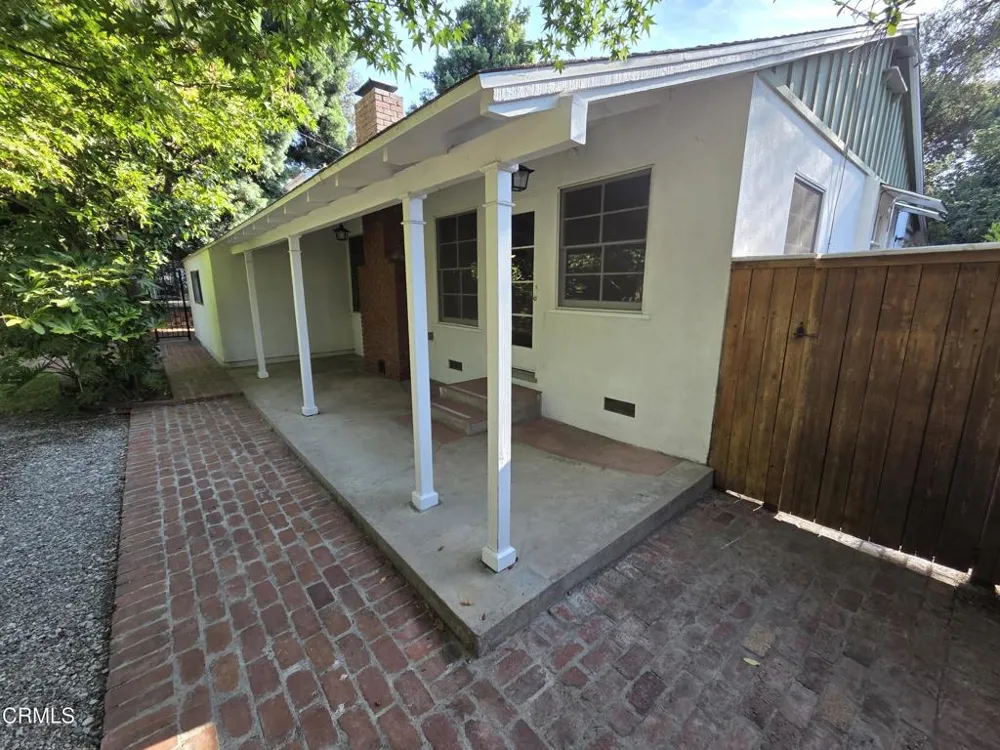 4861 Del Monte Road La Canada Flintridge, CA 91011
