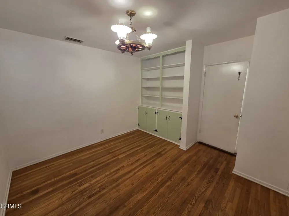 4861 Del Monte Road La Canada Flintridge, CA 91011